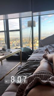 Amanda Anisimova feet photo thumbnail
