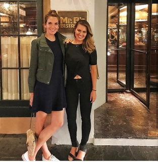 Amanda Balionis Renner feet photo 2