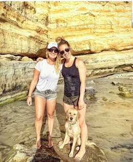 Amanda Balionis Renner feet photo 5