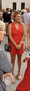 Amanda Balionis Renner feet photo 2