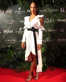 Amanda Brugel feet photo 17