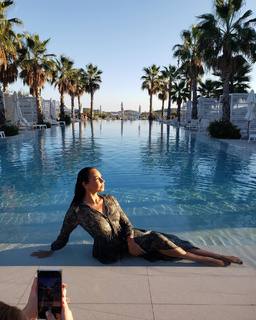 Amanda Brugel feet photo 8