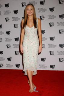 Amanda Bynes feet photo thumbnail