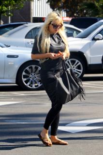 Amanda Bynes feet photo thumbnail