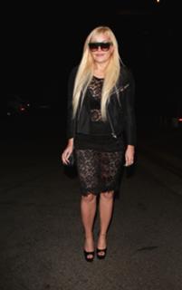 Amanda Bynes feet photo thumbnail