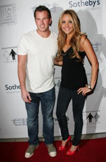 Amanda Bynes feet photo thumbnail