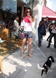 Amanda Bynes feet photo thumbnail