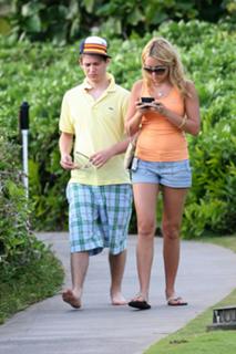 Amanda Bynes feet photo thumbnail