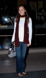 Amanda Bynes feet photo thumbnail