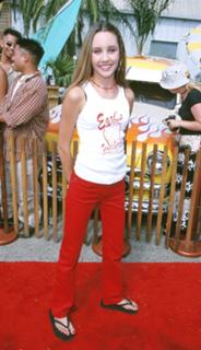 Amanda Bynes feet photo thumbnail