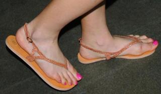 Amanda Bynes feet photo thumbnail