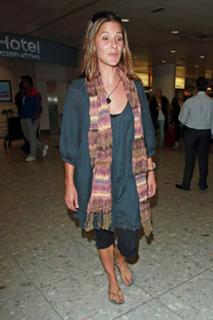 Amanda Byram feet photo 8