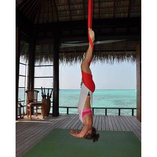 Amanda Byram feet photo 4