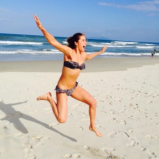 Amanda Byram feet photo 8