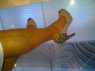 Amanda Byram feet photo 4