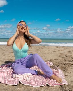 Amanda Cerny feet photo thumbnail