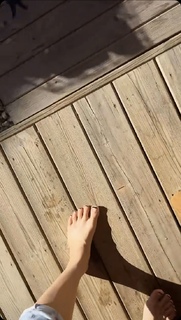 Amanda Cerny feet photo thumbnail