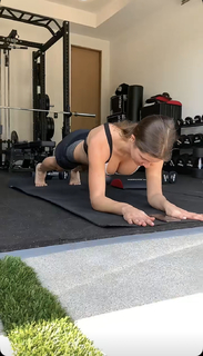 Amanda Cerny feet photo thumbnail
