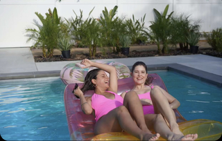 Amanda Cerny feet photo thumbnail