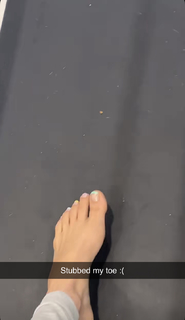 Amanda Cerny feet photo thumbnail