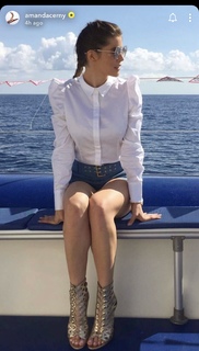 Amanda Cerny feet photo thumbnail