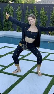 Amanda Cerny feet photo thumbnail