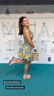 Amanda Cerny feet photo thumbnail