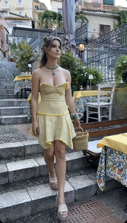 Amanda Cerny feet photo thumbnail