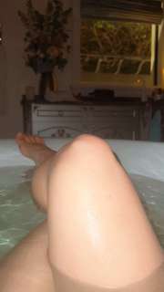 Amanda Cerny feet photo thumbnail