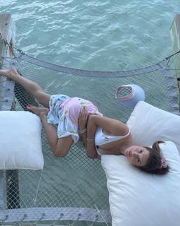 Amanda Cerny feet photo thumbnail