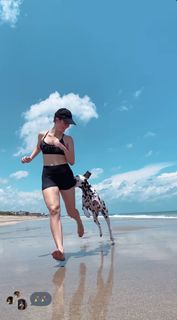 Amanda Cerny feet photo thumbnail