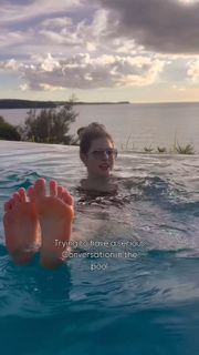 Amanda Cerny feet photo 2