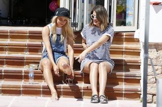 Amanda Clapham feet photo 20