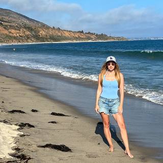 Amanda Clapham feet photo 8