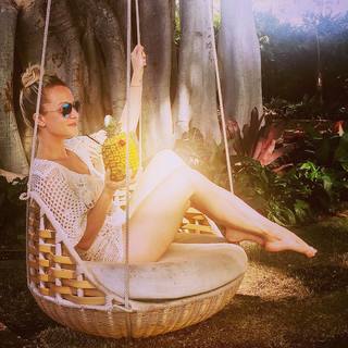 Amanda Clayton feet photo 11