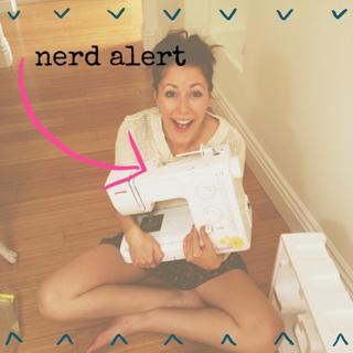 Amanda Crew feet photo thumbnail