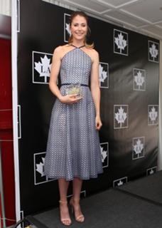 Amanda Crew feet photo thumbnail