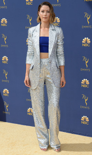Amanda Crew feet photo thumbnail