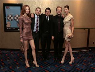 Amanda Crew feet photo thumbnail