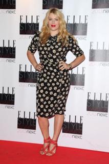 Amanda De Cadenet feet photo 8