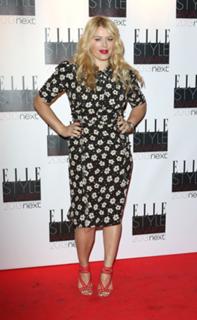 Amanda De Cadenet feet photo 5