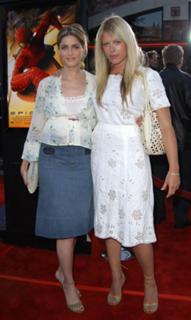 Amanda De Cadenet feet photo 20