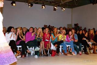 Amanda De Cadenet feet photo 2