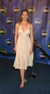 Amanda Detmer feet photo 6