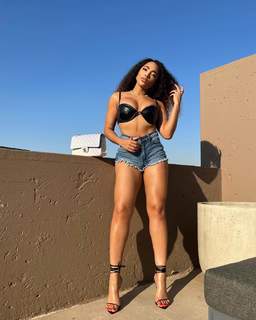 Amanda Du-Pont feet photo 1