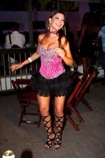 Amanda Françozo feet photo 12