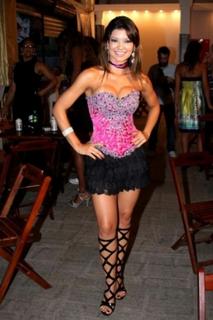 Amanda Françozo feet photo 11