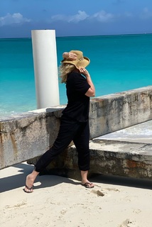 Amanda Freitag feet photo 3