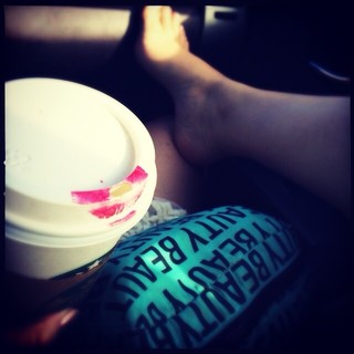 Amanda Fuller feet photo thumbnail