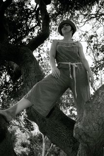 Amanda Fuller feet photo thumbnail